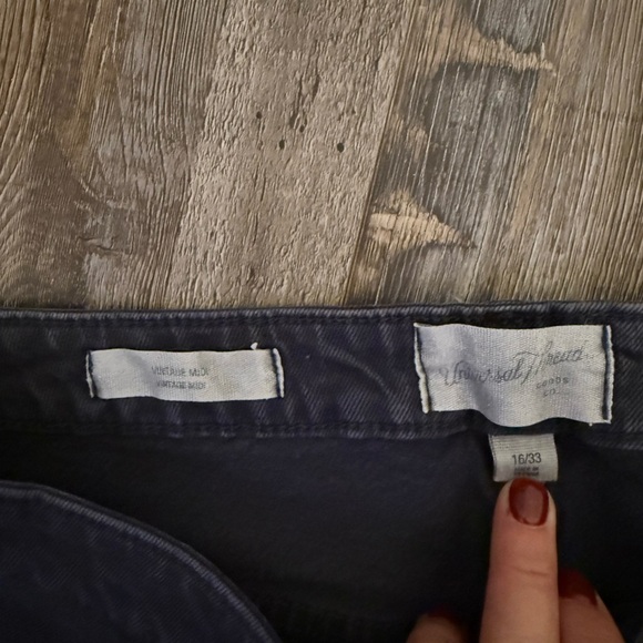 Universal Thread Denim Black Shorts - Picture 2 of 4